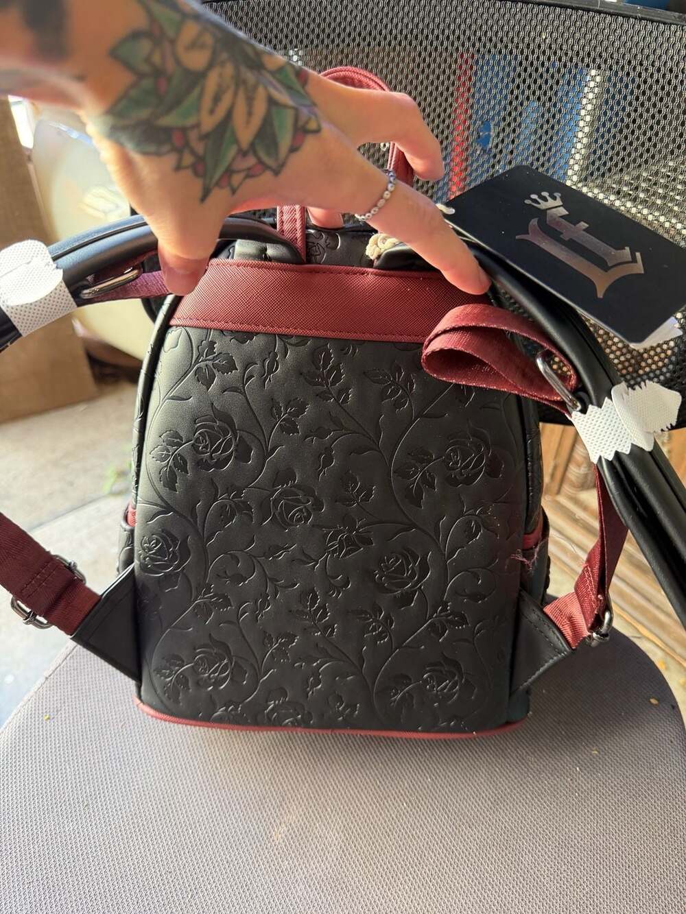 Loungefly Dark Romance Skull Roses Mini Backpack Exclusive - Picture 2 of 4